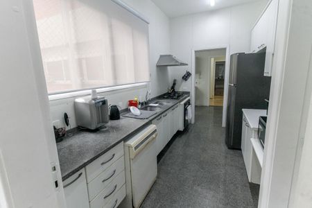 Apartamento para alugar com 275m², 4 quartos e 4 vagas Apartamento para alugar com 275m², 4 quartos e 4 vagasCozinha - Armários