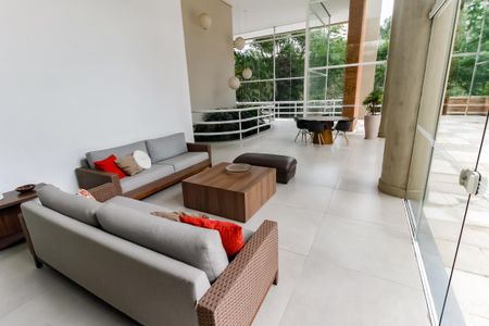 Apartamento para alugar com 275m², 4 quartos e 4 vagas Apartamento para alugar com 275m², 4 quartos e 4 vagasÁrea comum - Salão de festas