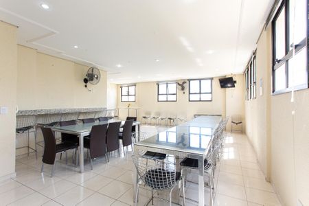 Apartamento à venda com 70m², 2 quartos e 2 vagas Apartamento à venda com 70m², 2 quartos e 2 vagasÁrea comum - Salão de festas