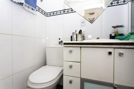 Apartamento à venda com 70m², 2 quartos e 2 vagas Apartamento à venda com 70m², 2 quartos e 2 vagasBanheiro Social