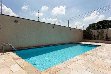 Apartamento à venda com 70m², 2 quartos e 2 vagas Apartamento à venda com 70m², 2 quartos e 2 vagasÁrea comum - Piscina
