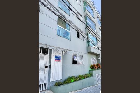 Apartamento à venda com 78m², 2 quartos e 2 vagasFachada + plaquinha