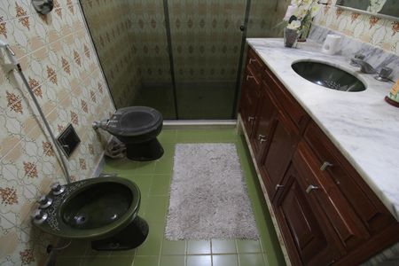 Casa à venda com 650m², 3 quartos e 4 vagasBanheiro social 2