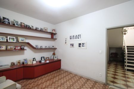 Casa à venda com 650m², 3 quartos e 4 vagasEscritório