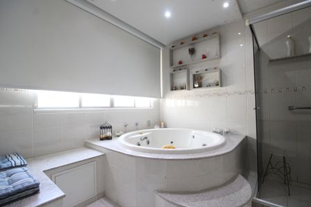 Casa à venda com 650m², 3 quartos e 4 vagasBanheiro da suíte