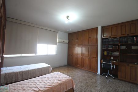 Casa à venda com 650m², 3 quartos e 4 vagasQuarto 2