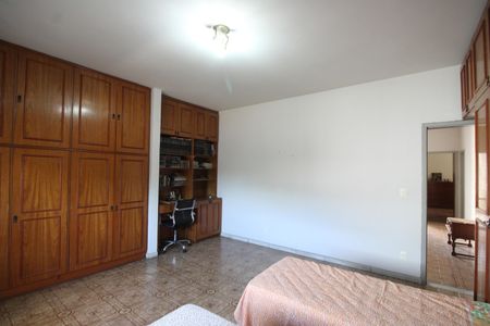 Casa à venda com 650m², 3 quartos e 4 vagasQuarto 2