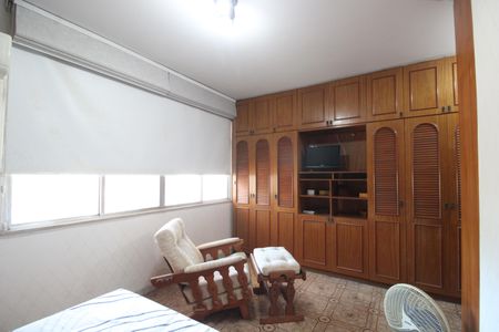 Casa à venda com 650m², 3 quartos e 4 vagasSuíte