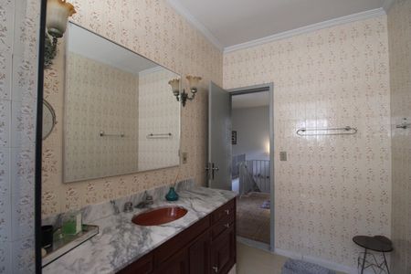 Casa à venda com 650m², 3 quartos e 4 vagasBanheiro social 1