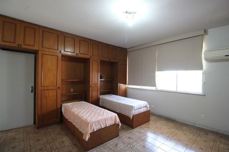 Casa à venda com 650m², 3 quartos e 4 vagasQuarto 2