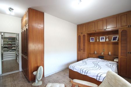 Casa à venda com 650m², 3 quartos e 4 vagasSuíte