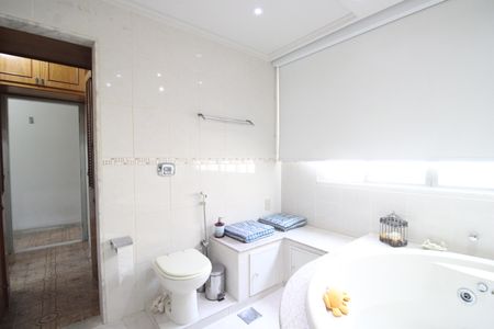 Casa à venda com 650m², 3 quartos e 4 vagasBanheiro da suíte