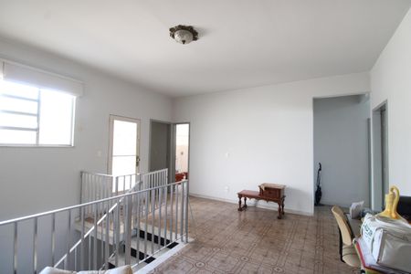 Casa à venda com 650m², 3 quartos e 4 vagasHall do segundo andar 