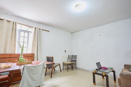 Casa para alugar com 3 quartos, 200m² em Santa Cândida, Curitiba