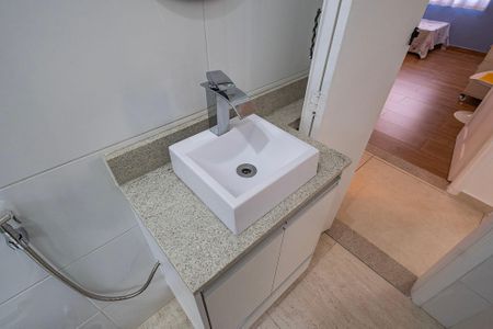 Apartamento para alugar com 80m², 2 quartos e sem vaga Apartamento para alugar com 80m², 2 quartos e sem vagaBanheiro Social