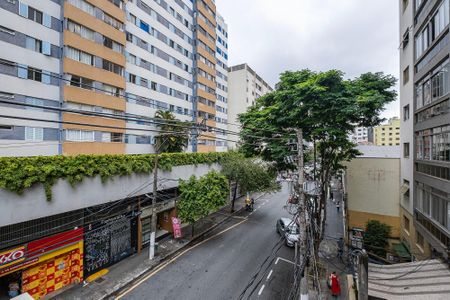 Quarto 1 - Vista de apartamento para alugar com 2 quartos, 80m² em Pinheiros, São Paulo