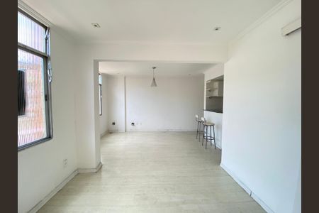 Apartamento à venda com 62m², 2 quartos e 1 vagaSala