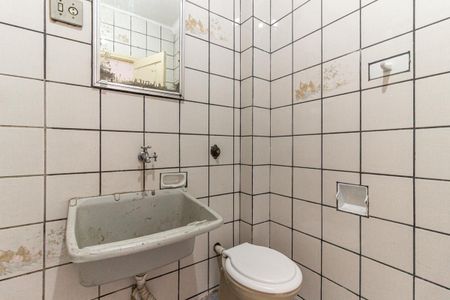 Banheiro de kitnet/studio para alugar com 1 quarto, 36m² em Santa Ifigênia, São Paulo