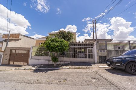 Casa para alugar com 343m², 3 quartos e 5 vagasFachada