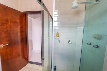 Casa para alugar com 343m², 3 quartos e 5 vagasBanheiro 4