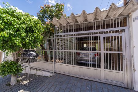 Casa para alugar com 343m², 3 quartos e 5 vagasFachada