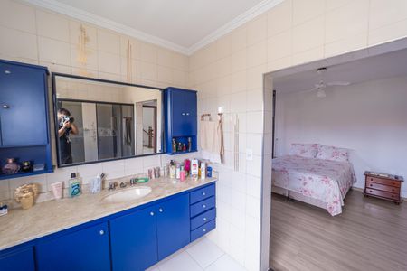 Casa para alugar com 343m², 3 quartos e 5 vagasBanheiro do Quarto 1