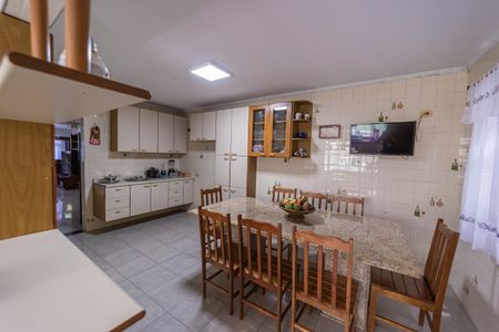 Casa para alugar com 343m², 3 quartos e 5 vagasCozinha