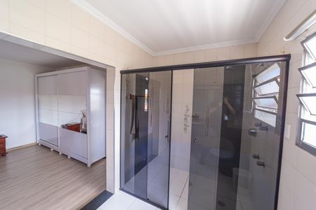 Casa para alugar com 343m², 3 quartos e 5 vagasBanheiro do Quarto 1