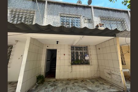 Casa para alugar com 68m², 2 quartos e 1 vagaFachada + plaquinha