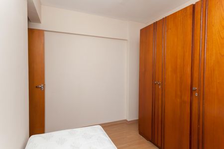 quarto 1 de apartamento para alugar com 1 quarto, 67m² em Buritis, Belo Horizonte
