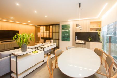 Apartamento à venda com 3 quartos, 145m² em Campo Belo, São Paulo