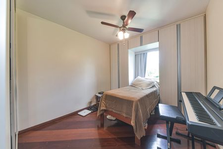 Apartamento à venda com 96m², 3 quartos e 2 vagasQuarto 2