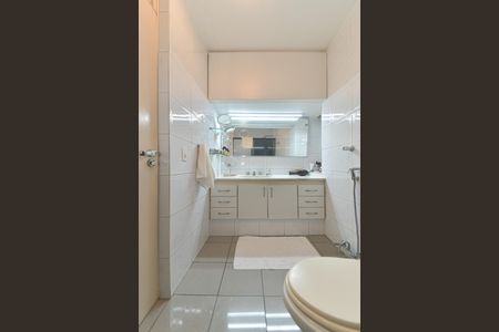 Apartamento à venda com 96m², 3 quartos e 2 vagasBanheiro