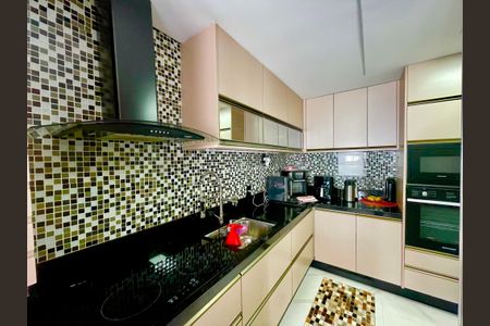 Apartamento à venda com 80m², 3 quartos e 4 vagasCozinha