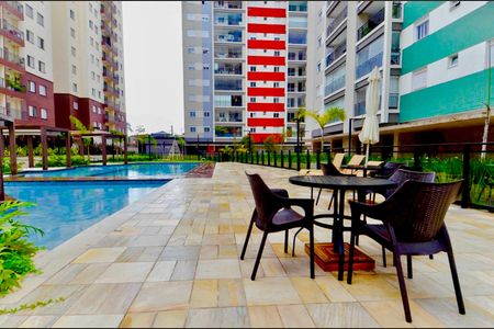 Apartamento à venda com 80m², 3 quartos e 4 vagasÁrea comum - Piscina