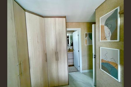 Apartamento à venda com 80m², 3 quartos e 4 vagasQuarto 2