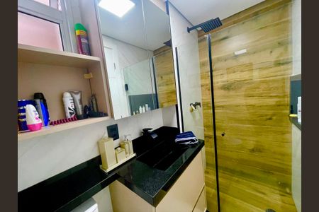 Apartamento à venda com 80m², 3 quartos e 4 vagasBanheiro 2