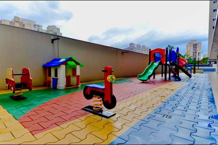 Apartamento à venda com 80m², 3 quartos e 4 vagasPlayground