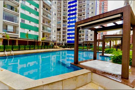 Apartamento à venda com 80m², 3 quartos e 4 vagasÁrea comum - Piscina