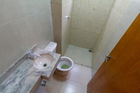 Casa à venda com 109m², 2 quartos e 1 vagaBanheiro 1