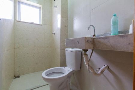 Casa à venda com 109m², 2 quartos e 1 vagaBanheiro 2