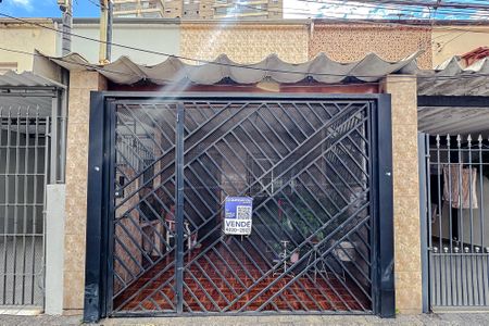 Casa à venda com 152m², 2 quartos e 2 vagasFachada - Plaquinha