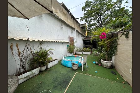 Casa à venda com 103m², 2 quartos e sem vagaQuintal
