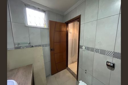 Casa à venda com 103m², 2 quartos e sem vagaBanheiro 2