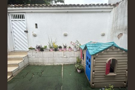 Casa à venda com 103m², 2 quartos e sem vagaVista do Quarto 2