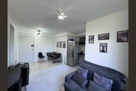 Sala de apartamento para alugar com 2 quartos, 56m² em Barra Olímpica, Rio de Janeiro