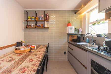 Apartamento à venda com 90m², 3 quartos e sem vagaCozinha e Área de Serviço