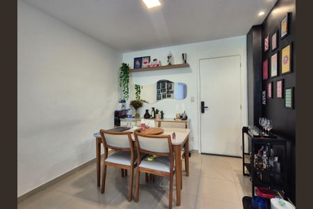 Apartamento à venda com 89m², 2 quartos e 2 vagas Apartamento à venda com 89m², 2 quartos e 2 vagasSala