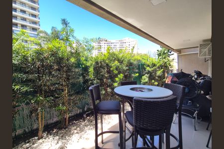 Apartamento à venda com 89m², 2 quartos e 2 vagas Apartamento à venda com 89m², 2 quartos e 2 vagasVaranda