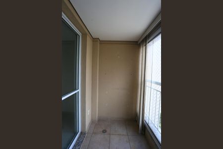 varanda de apartamento para alugar com 3 quartos, 72m² em Jardim Maria Rosa, Taboão da Serra